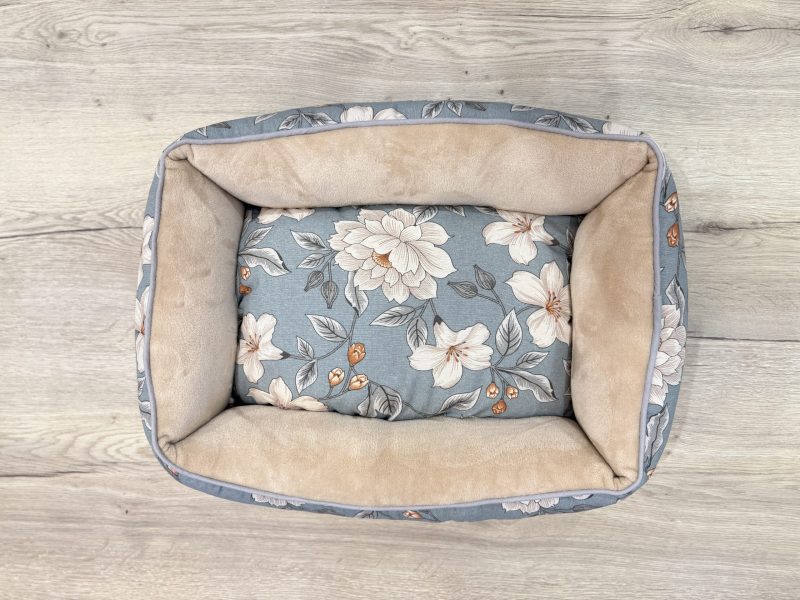 classic modell S méret kutyaágy fekhely cosmopolitanpets virágos kutyaágy
