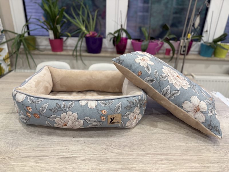 classic modell S méret kutyaágy fekhely cosmopolitanpets virágos kutyaágy