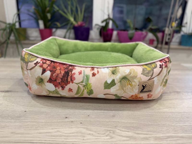 classic modell S méret kutyaágy fekhely cosmopolitanpets virágos kutyaágy