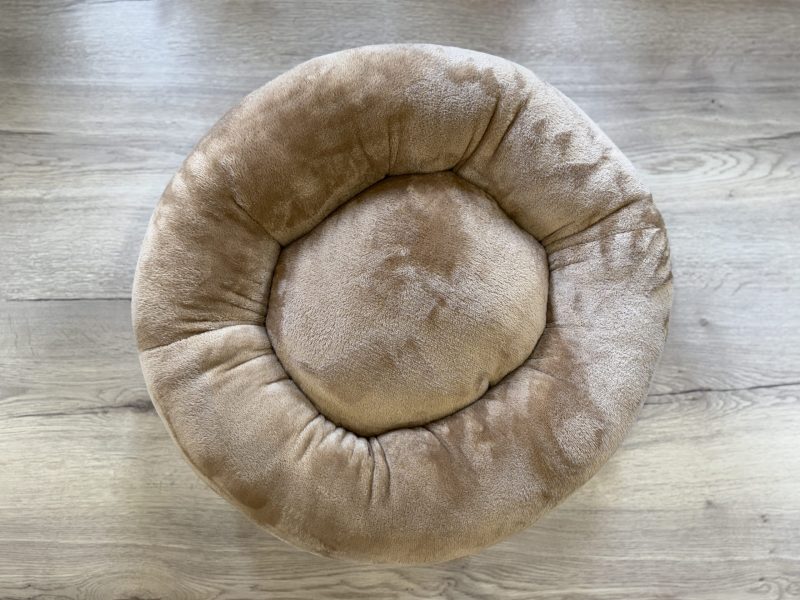 BAGEL kutyaágy rövidszőrű anyagból hosszú szőrben tartott kutyáknak L méret CosmopolitanPets